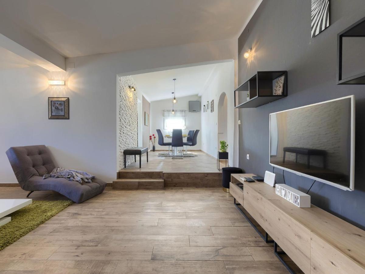 Holiday Home Alma By Interhome Sisan Ngoại thất bức ảnh